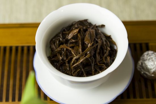 干吃茶葉致癌嗎，長期吃干茶葉的危害