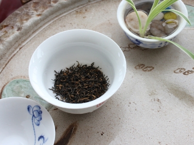 喝茶的好處和壞處分別是什么，長期喝茶有什么危害？