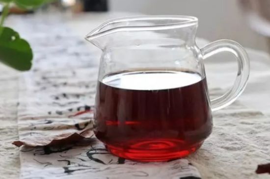 黑茶調(diào)理婦科病，女人喝黑茶好處太多了！