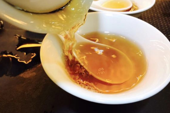 肉桂可以用紫砂壺沖泡嗎，紫砂壺能泡武夷巖茶肉桂用嗎？