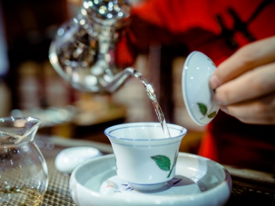 千萬別做兼職茶藝師，女人學(xué)茶藝好嗎？