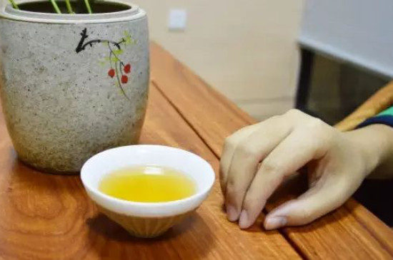 女人喝茶要行扣茶禮嗎，叩茶禮女士能用嗎？