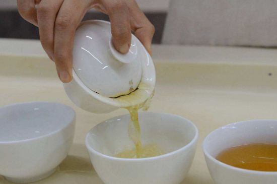 泡茶的順口溜，茶葉三泡是精華