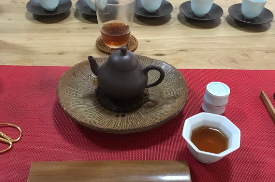 肉桂可以用紫砂壺沖泡嗎，紫砂壺能泡武夷巖茶肉桂用嗎？