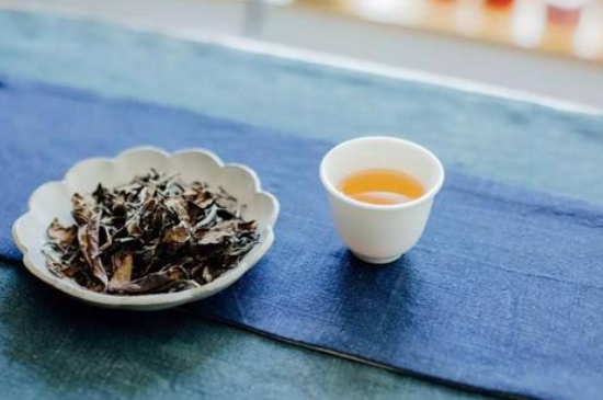 福鼎白茶能長時間悶泡嗎，老白茶可以悶著喝嗎？