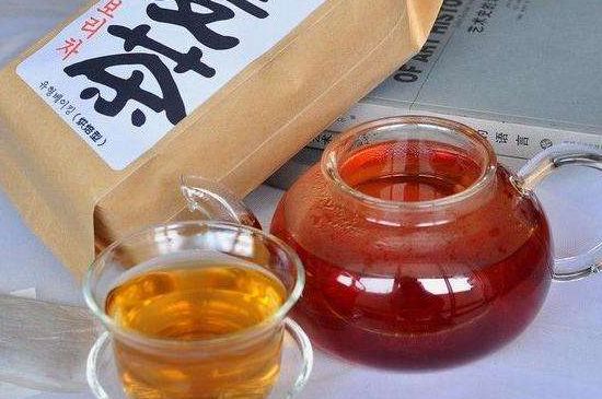 飯店喝的聞起很香的茶，餐館里的蕎麥茶還是大麥茶？