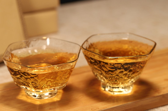 白茶的年份是怎么區(qū)分，如何辨別白茶年份