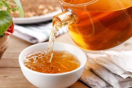 飯店喝的聞起很香的茶，餐館里的蕎麥茶還是大麥茶？