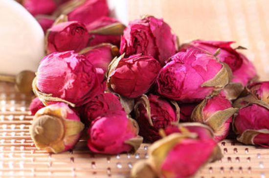 玫瑰花的最佳搭配，喝玫瑰花茶搭配什么喝好？