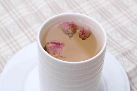 怎么判斷玫瑰花茶好不好，玫瑰花茶怎么樣鑒別
