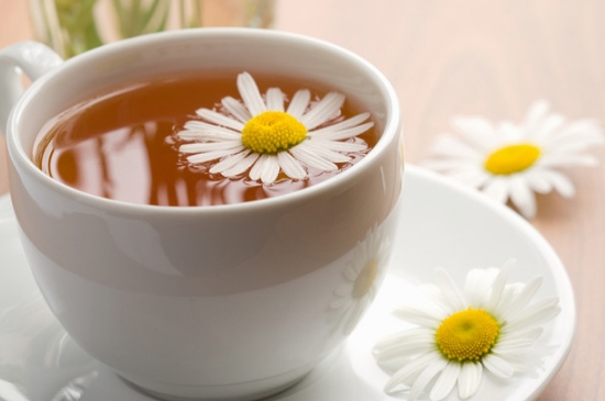 經(jīng)常菊花泡水好嗎，喝菊花茶有什么好處？