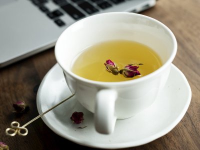 玫瑰花茶能豐胸嗎，天然豐胸花茶