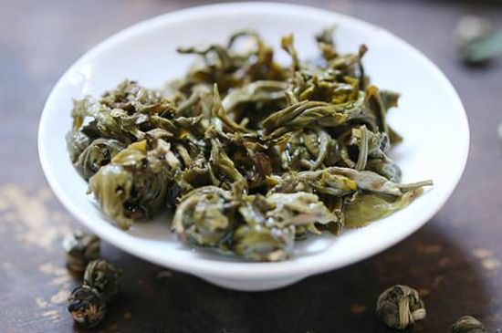 茉莉龍珠泡開后為什么都是梗，茉莉龍珠泡開后什么樣？