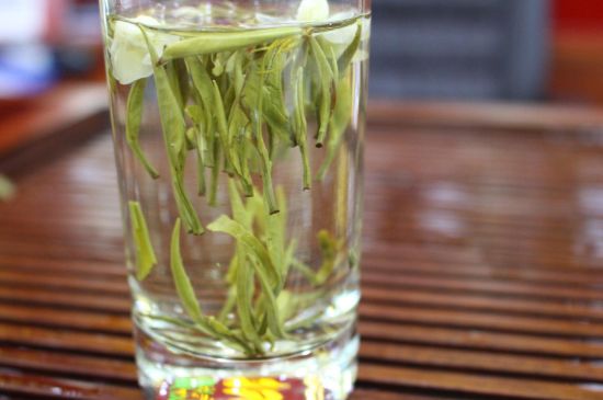 茉莉銀針屬于什么茶，茉莉銀針適合什么人喝？