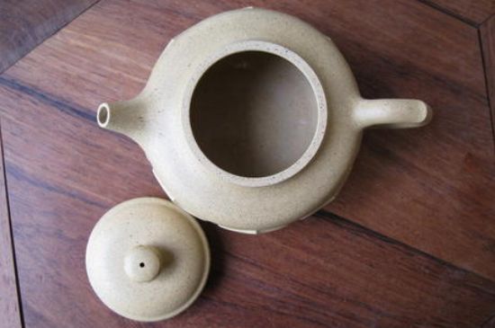 本山綠泥怎么分辨真假，真正的本山綠泥紫砂壺怎么鑒別？