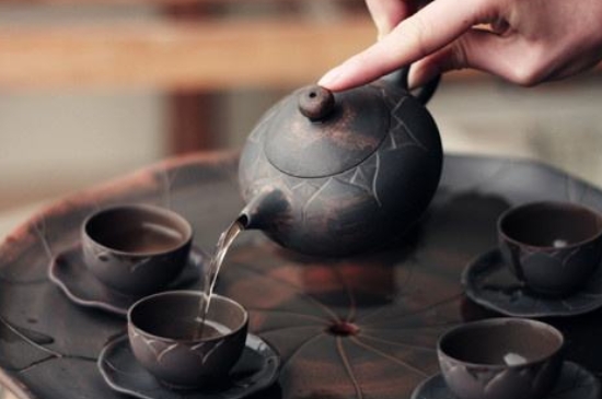 坭興陶主要泡什么茶，廣西坭興陶壺適合泡哪些茶？