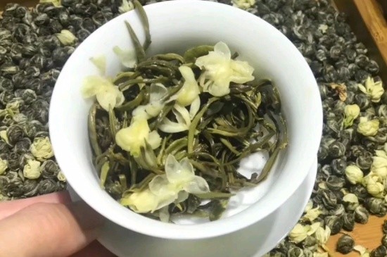茉莉香珠跟龍珠有什么區(qū)別嗎，茉莉龍珠和茉莉香珠那個(gè)好？