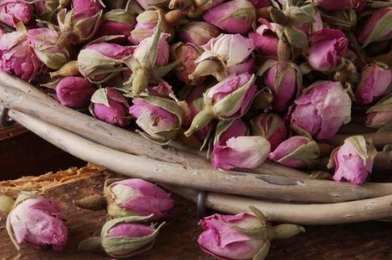玫瑰花茶是應(yīng)該煮還是蒸，玫瑰花茶是不是煮一下效果更好？