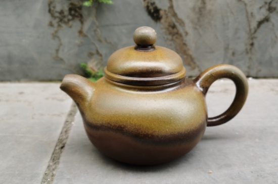 廣西欽州坭興陶可以泡多種茶嗎，坭興陶是一壺一茶嗎?