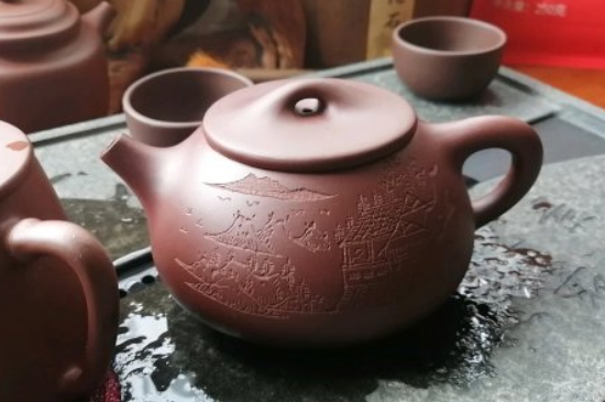 紫砂開壺和不開壺的區(qū)別，<a href=http://m.hb0335.com/chaju/zisha/ target=_blank class=infotextkey>紫砂壺開壺</a>的正確方法及開壺建議