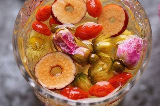 干玫瑰花泡水放幾顆，玫瑰花泡水一次放幾朵？