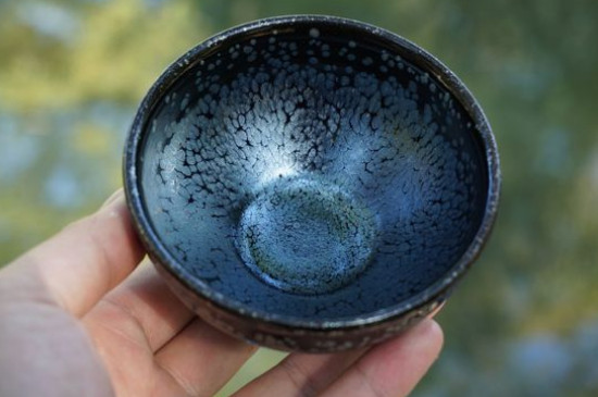 怎么鑒別建盞化學(xué)釉，真假建盞的對比與辨別