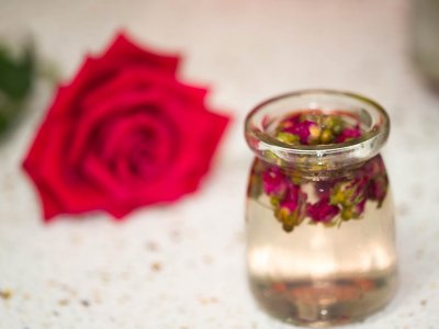 玫瑰花茶能豐胸嗎，天然豐胸花茶