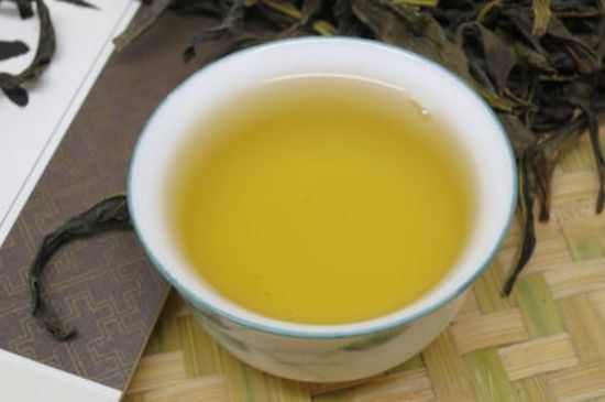 烏崠鴨屎香屬于哪類茶，鳳凰鴨屎香是紅茶還是綠茶？