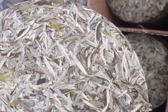 7年壽眉和2年白牡丹哪個(gè)好，老白茶壽眉與白牡丹的口感區(qū)別