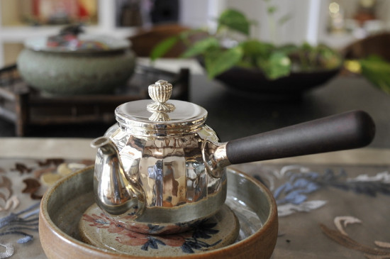 黑茶用什么壺煮最好，黑茶用什么煮效果好？