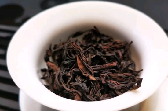 長期喝巖茶會上火嗎？巖茶這樣喝了容易上火！