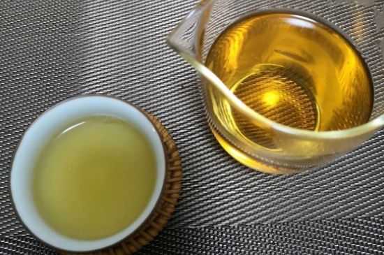 7年壽眉和2年白牡丹哪個(gè)好，老白茶壽眉與白牡丹的口感區(qū)別