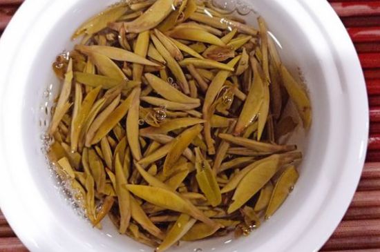 新白毫銀針和老白毫銀針的區(qū)別，新老白毫銀針的品質(zhì)特征