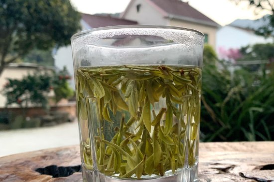 西湖龍井茶頭采和二采區(qū)別，明前龍井一采和二采什么味道？