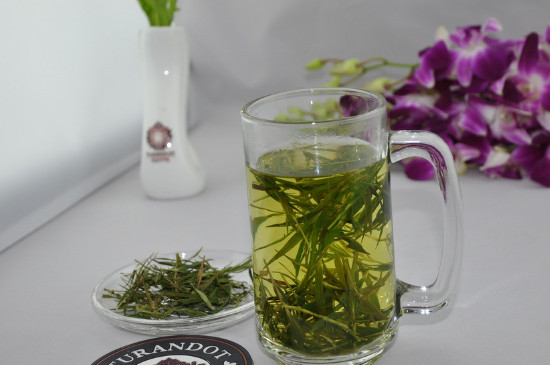 竹葉青茶泡不立起來怎么回事，竹葉青茶怎么泡立起來