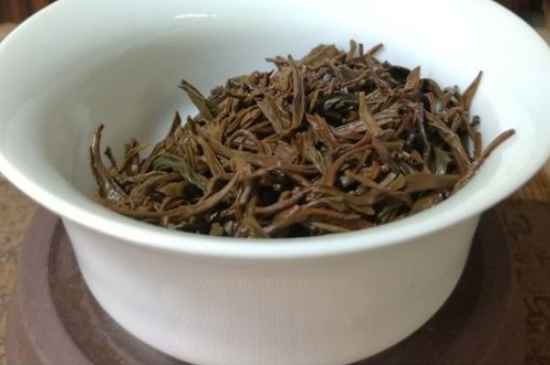 正山小種適合女人喝嗎，女人經(jīng)常喝正山小種茶好嗎