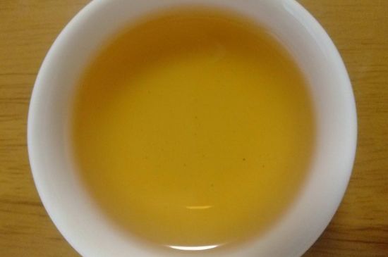 肉桂茶和大紅袍哪個(gè)貴，武夷山肉桂與大紅袍的價(jià)格比較