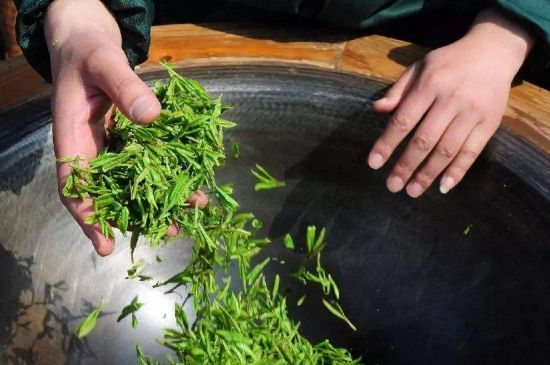 300塊錢(qián)的金駿眉能喝嗎，兩三百多金駿眉和一千多區(qū)別