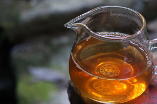 肉桂茶和大紅袍哪個(gè)貴，武夷山肉桂與大紅袍的價(jià)格比較