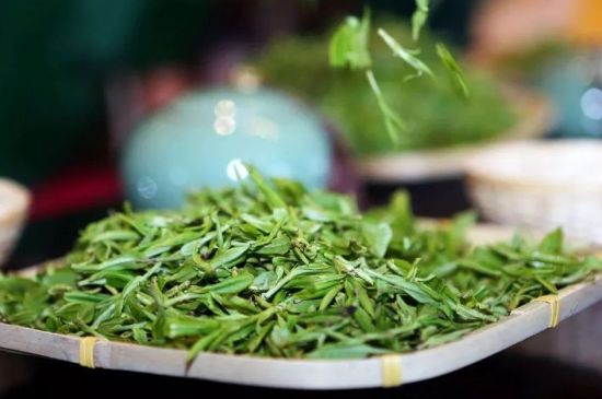 單樅茶什么季節(jié)最好喝，鳳凰單叢茶春茶好還是秋茶好？