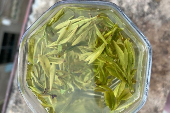 西湖龍井茶頭采和二采區(qū)別，明前龍井一采和二采什么味道？