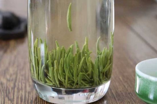 竹葉青和毛尖的區(qū)別，毛尖和竹葉青怎么分辨？