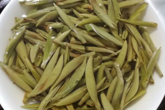 白毫銀針年份久的有什么香，陳年白毫銀針的香氣