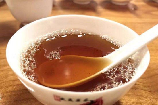 肉桂茶和大紅袍哪個(gè)貴，武夷山肉桂與大紅袍的價(jià)格比較