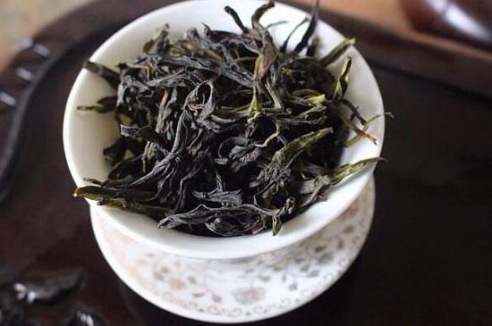 鴨屎香單叢雪片茶的特點(diǎn)，鳳凰雪片茶有什么特點(diǎn)？