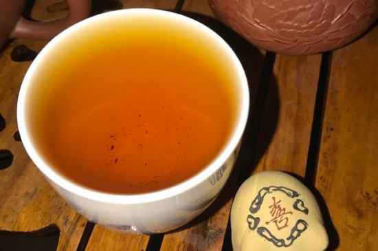 正山小種適合女人喝嗎，女人經(jīng)常喝正山小種茶好嗎