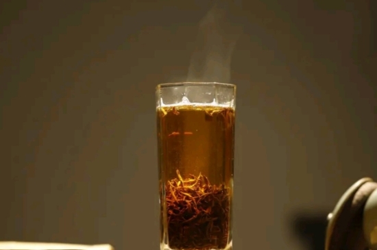 一天3杯紅茶抗癌，常飲紅茶對(duì)身體有好處！