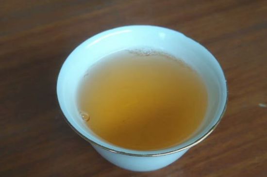 黑茶排濕毒的身體表現(xiàn)，喝黑茶排毒反應癥狀