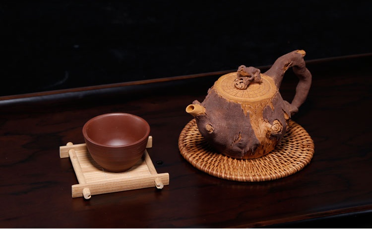 仿木外皮紫砂壺，創(chuàng)意木樁手工雕刻紫砂壺