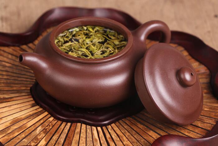 紫砂壺如何開壺，正確的<a href=http://m.hb0335.com/chaju/zisha/ target=_blank class=infotextkey>紫砂壺開壺</a>方法